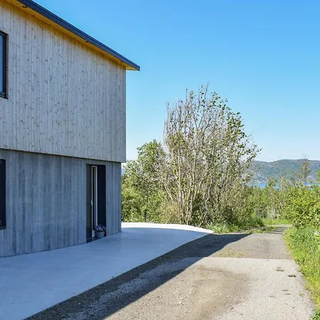 Сasa de vacaciones 3 Bedroom Lovely In