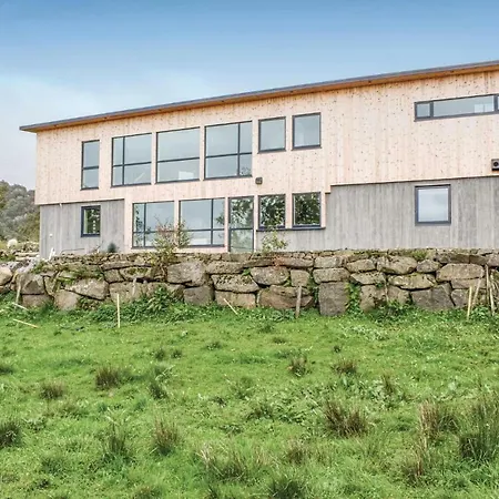 3 Bedroom Lovely In Vanse